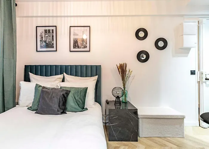 Le Velasquez Paris